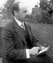 Karl Schwarzschild (1873 - 1916) matematico, astronomo e astrofisico tedesco. Fu direttore dell'osservatorio astrofisico di Potsdam dal 1911 al 1916.